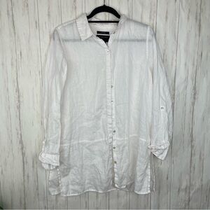 Tahari 100% linen white button down top Medium
